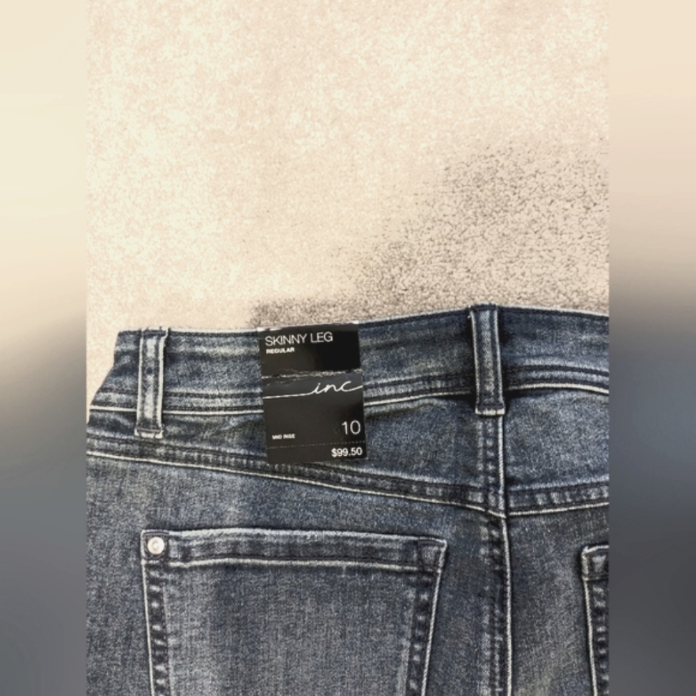 Jeans - Picture 3 of 3